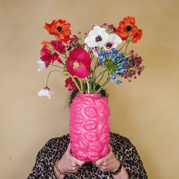 Jarrón - Besos - Cerámica - Rosa neón - 17x17x27cm