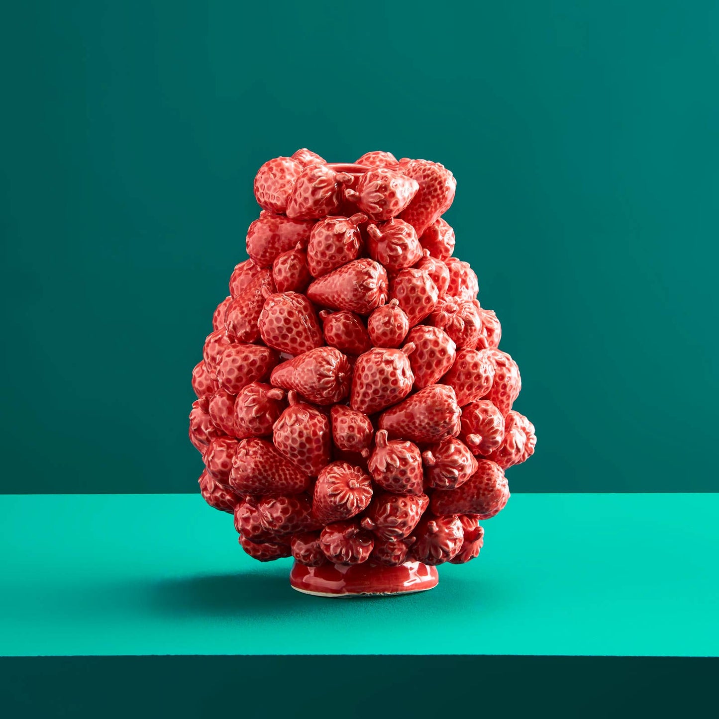 Vase Fraise, Rouge Grès, 20 x 20 x 25 cm