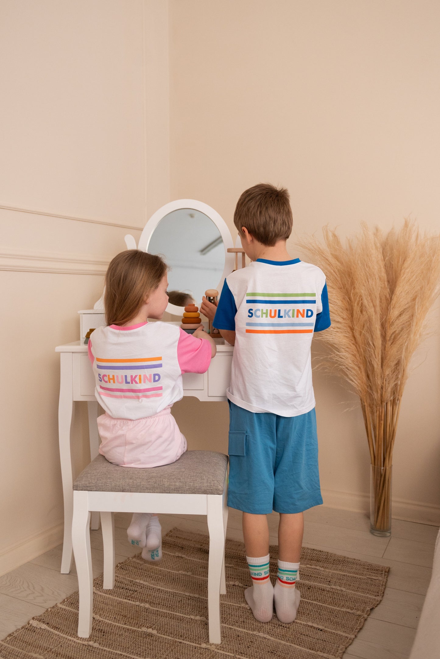 Schoolchild pink T-shirts
