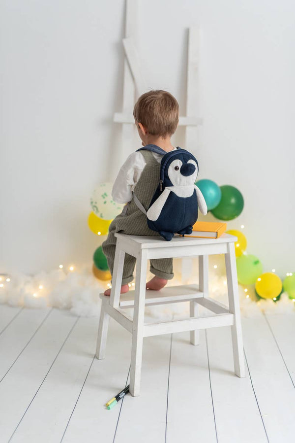 Zaino all'uncinetto a forma di pinguino – blu e bianco