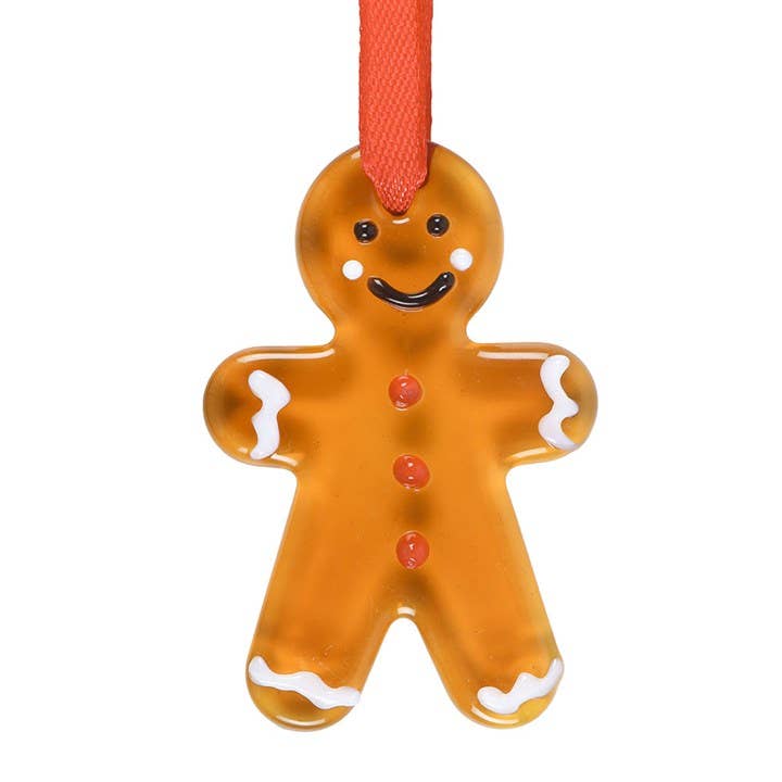 Decorações de vidro suspensas em forma de bonecos de gengibre.