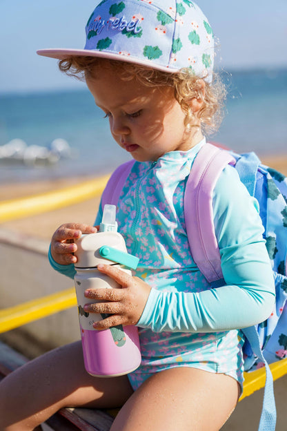 Botella de agua aislada de acero inoxidable para niños con corazones danzantes