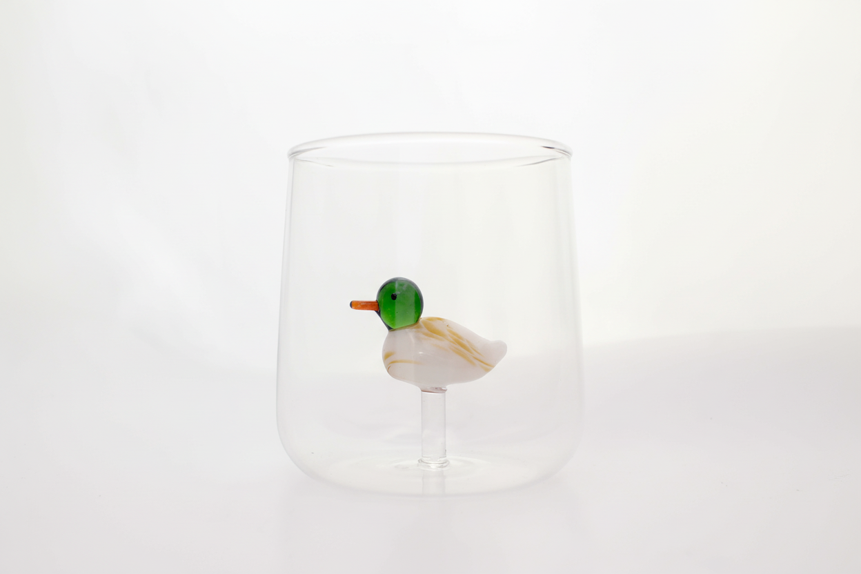 Vaso con pato real en 3D