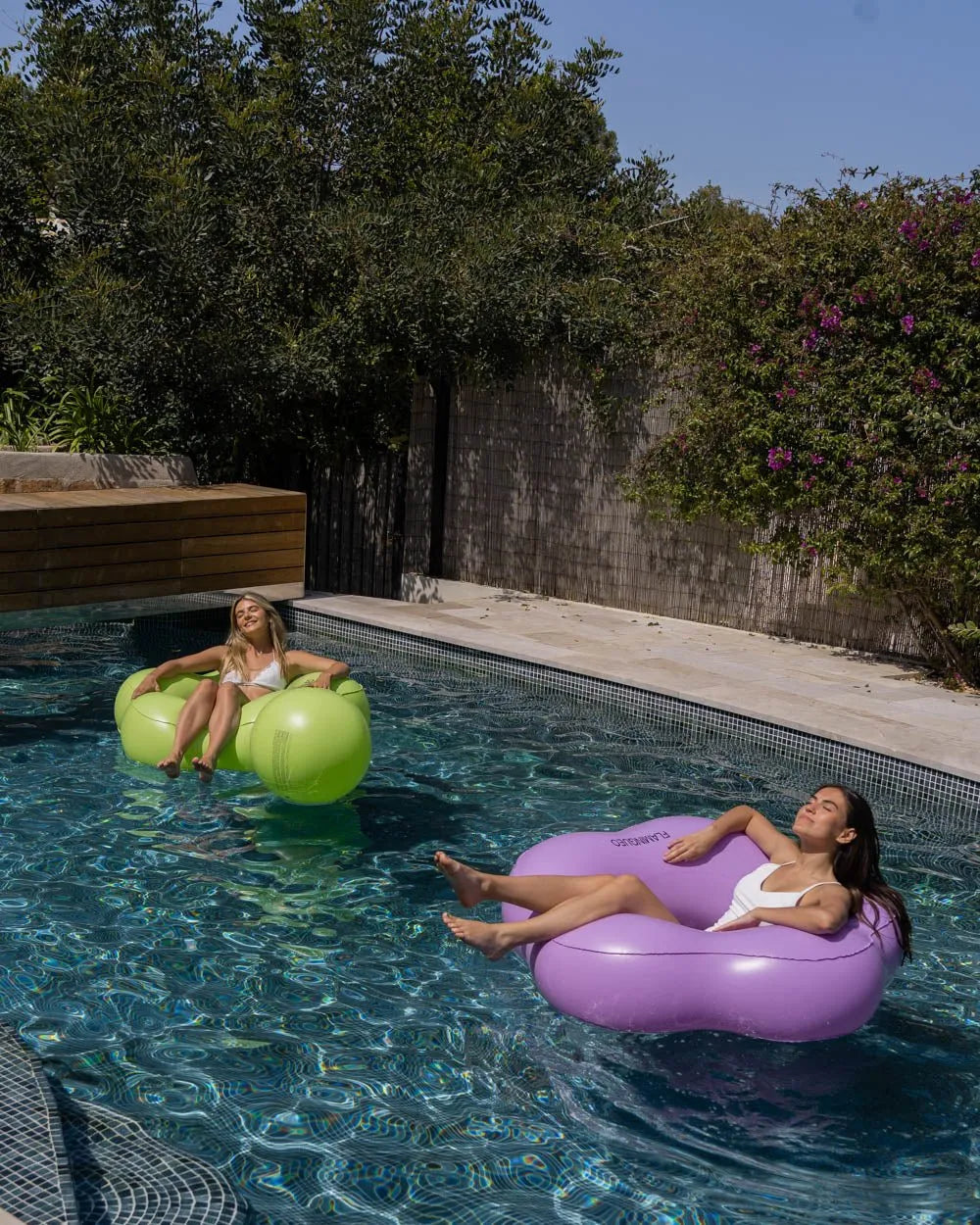 Purple flower float - BONNIE