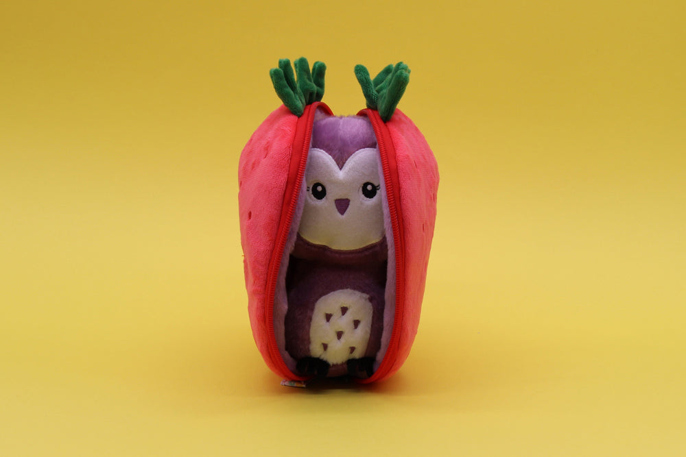 Peluche réversible Violet la chouette/fraise – Flipetz