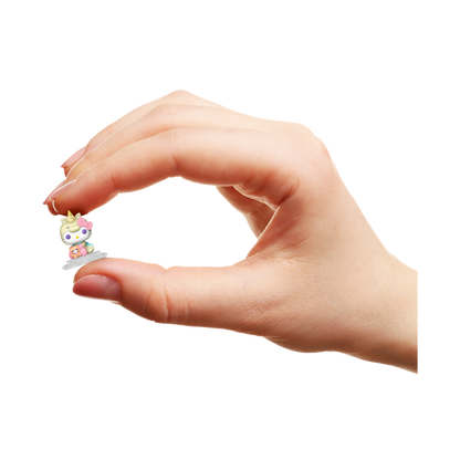Bitty Pop! Hello Kitty & Pompompurin 2-Pack - échelle en main