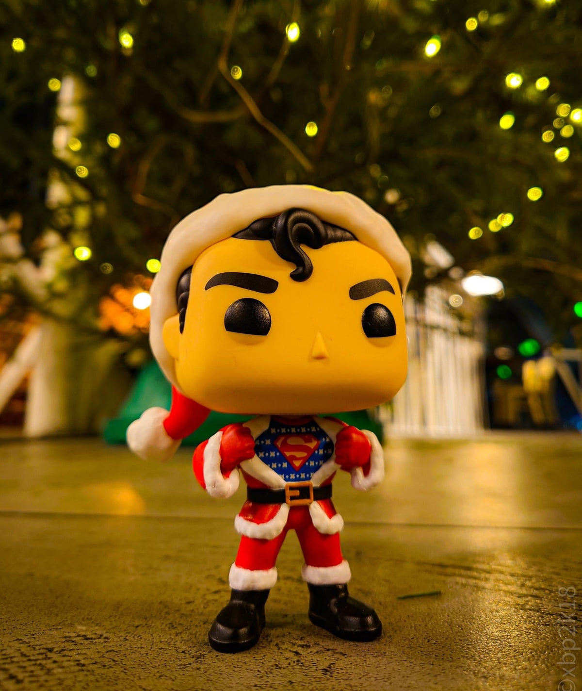 Pop! Superman avec un Pull de Noël - DC Comics Holiday