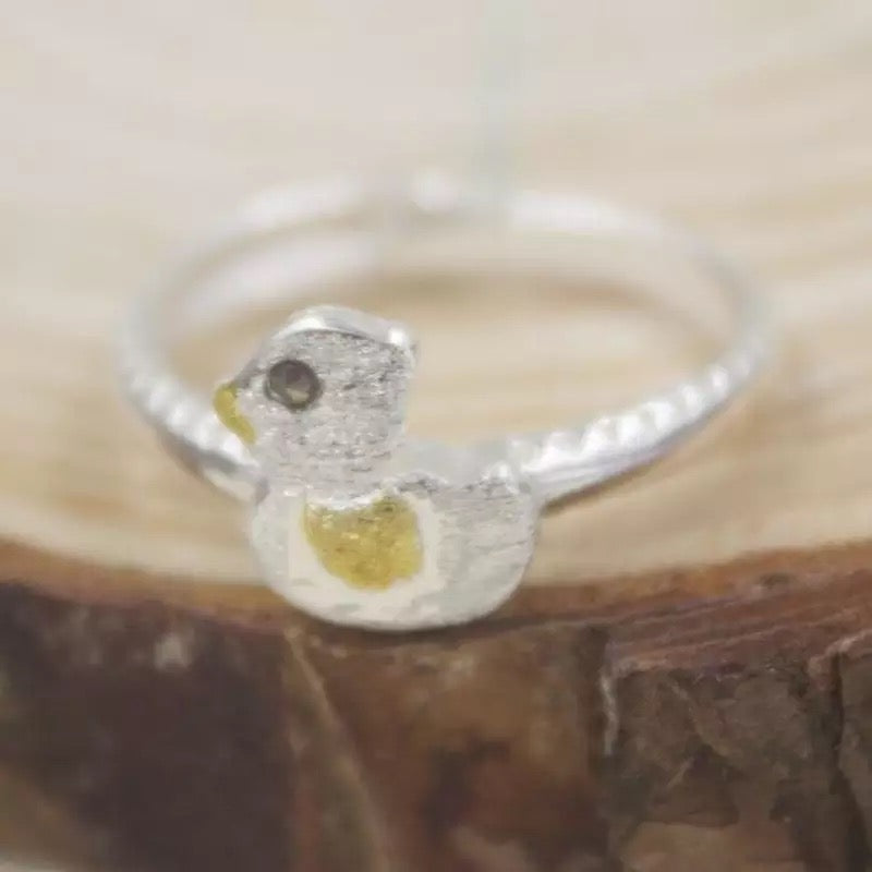 Anello d'argento a forma di anatra