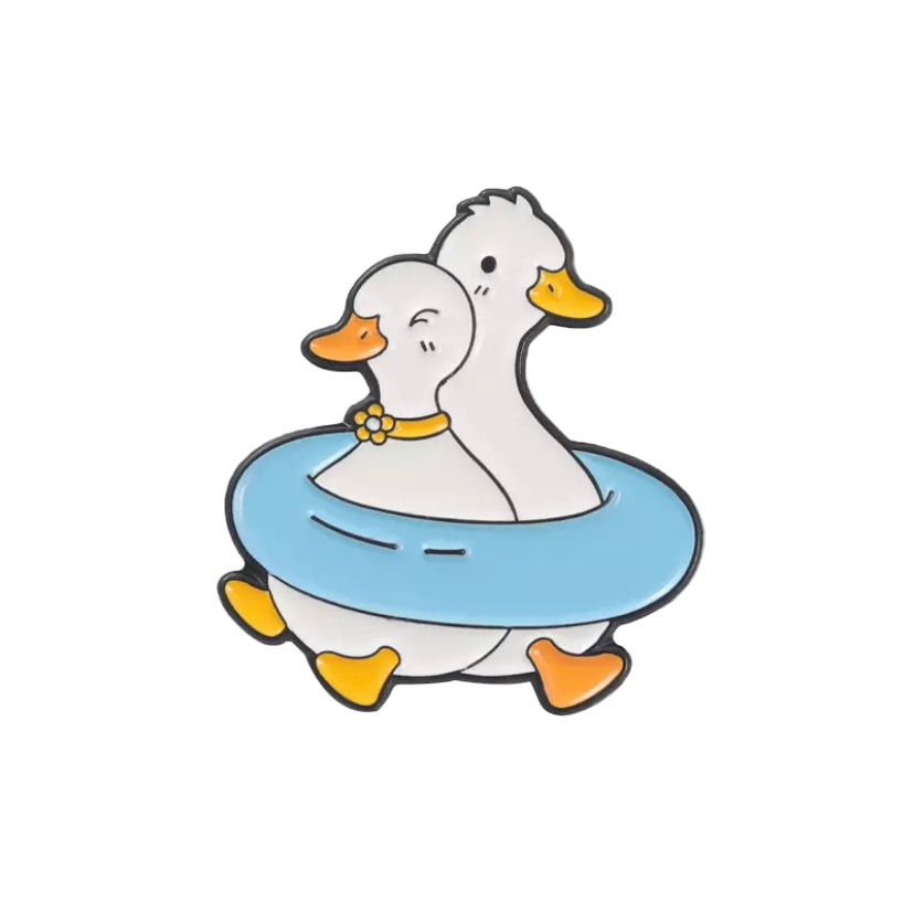 Pins Canards Blancs Bouée