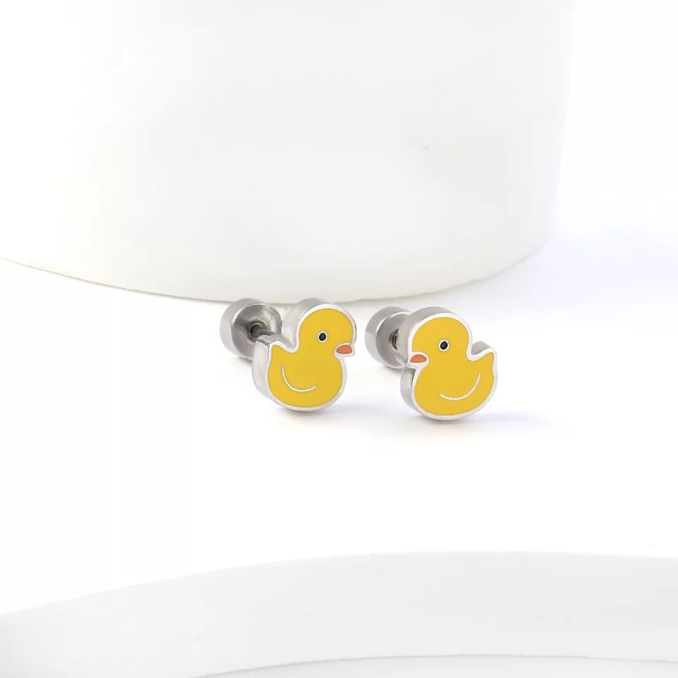 Oorbellen met een gele eend