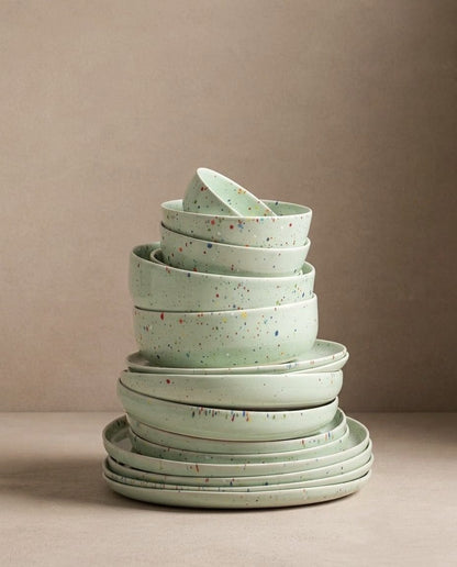New 24-Piece Party Set