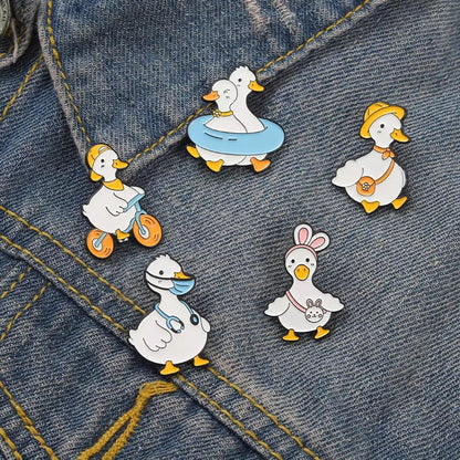 Pin's Canard Blanc Ecolière – visuel produit