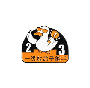 Pin del podio de pato blanco