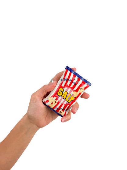 Sel et poivre en forme de sachets de Pop Corn et Chips