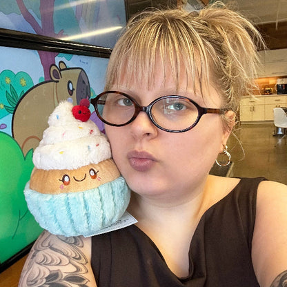 Peluche Snacker Squishable – Madame Cupcake S1E2