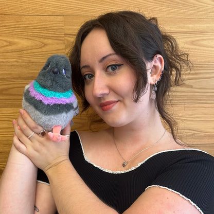 Peluche Snacker Squishable – Pigeon S1E4
