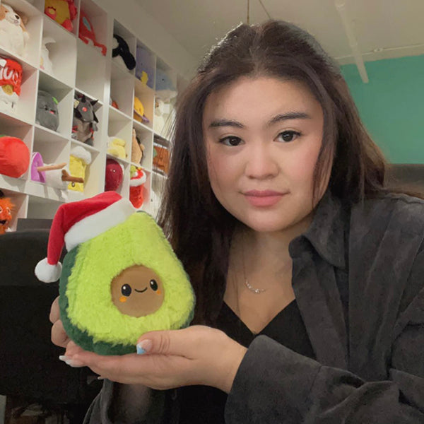Peluche Snacker Squishable – Avocat Père Noël