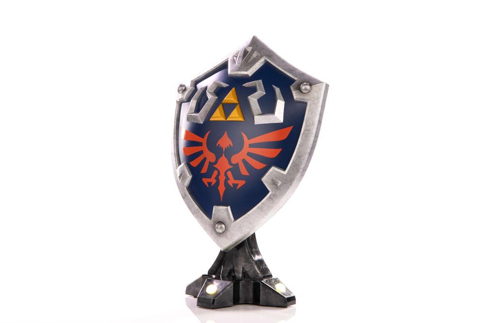 The Legend of Zelda: Breath of the Wild Statue - Hylian Shield Collector's Edition 