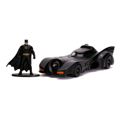 Batmobile and Batman 1:32 