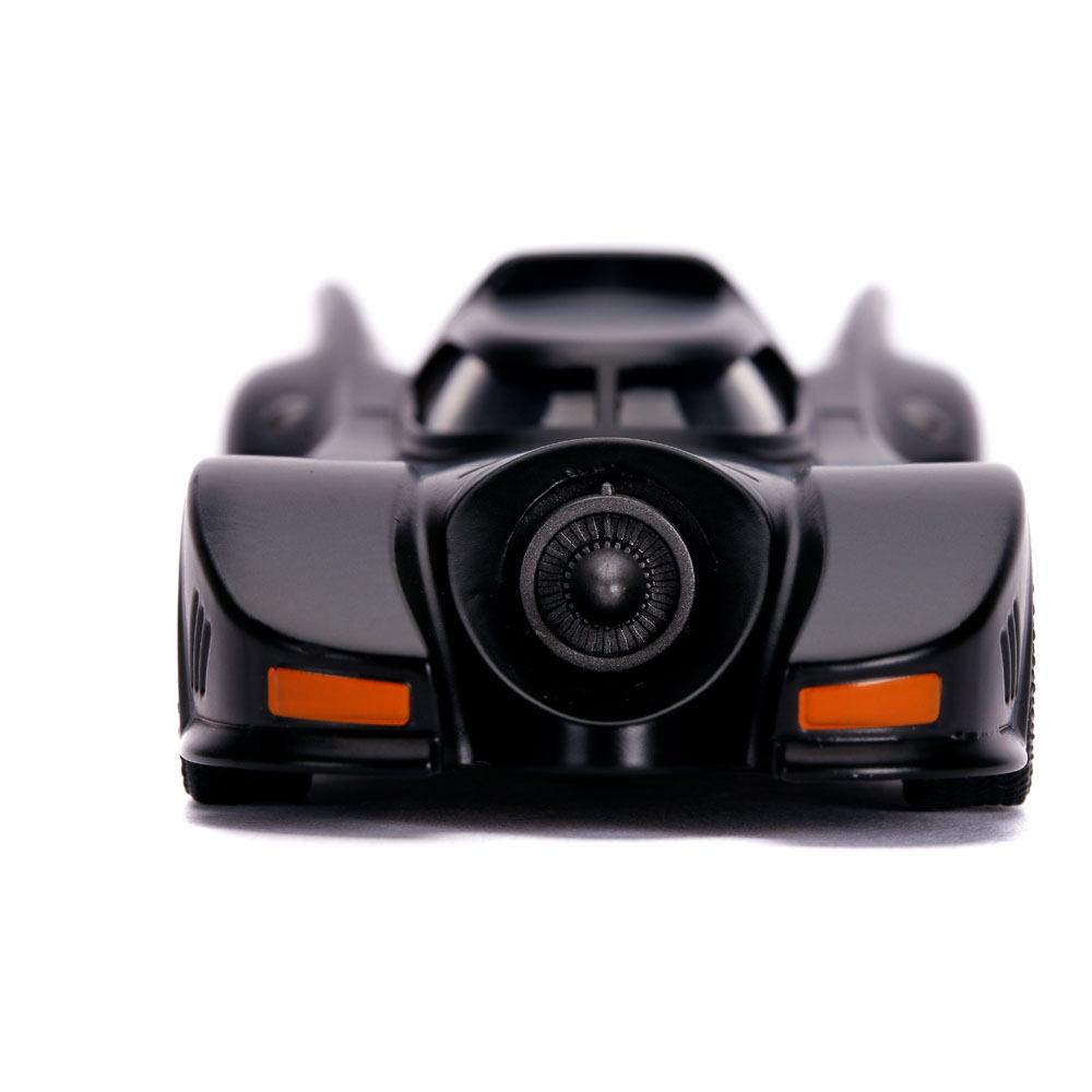 Batmobile and Batman 1:32 