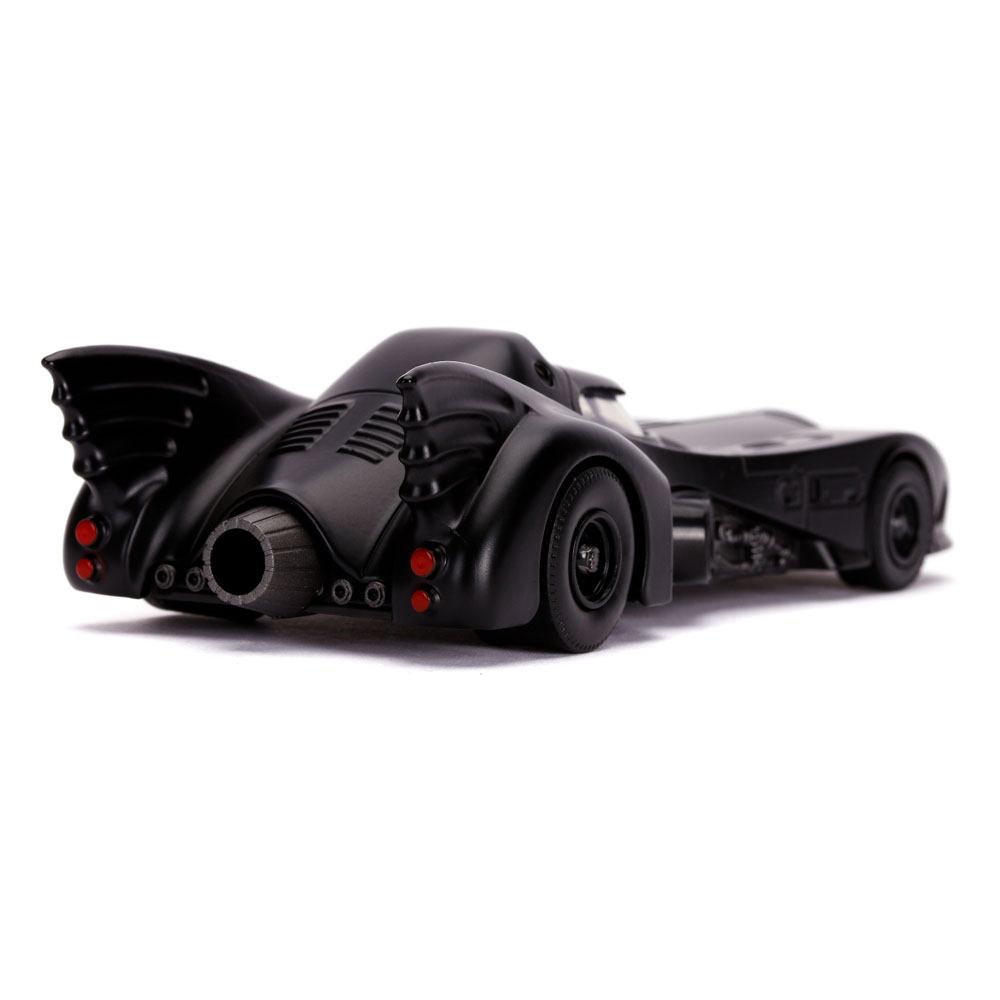 Batmobile and Batman 1:32 