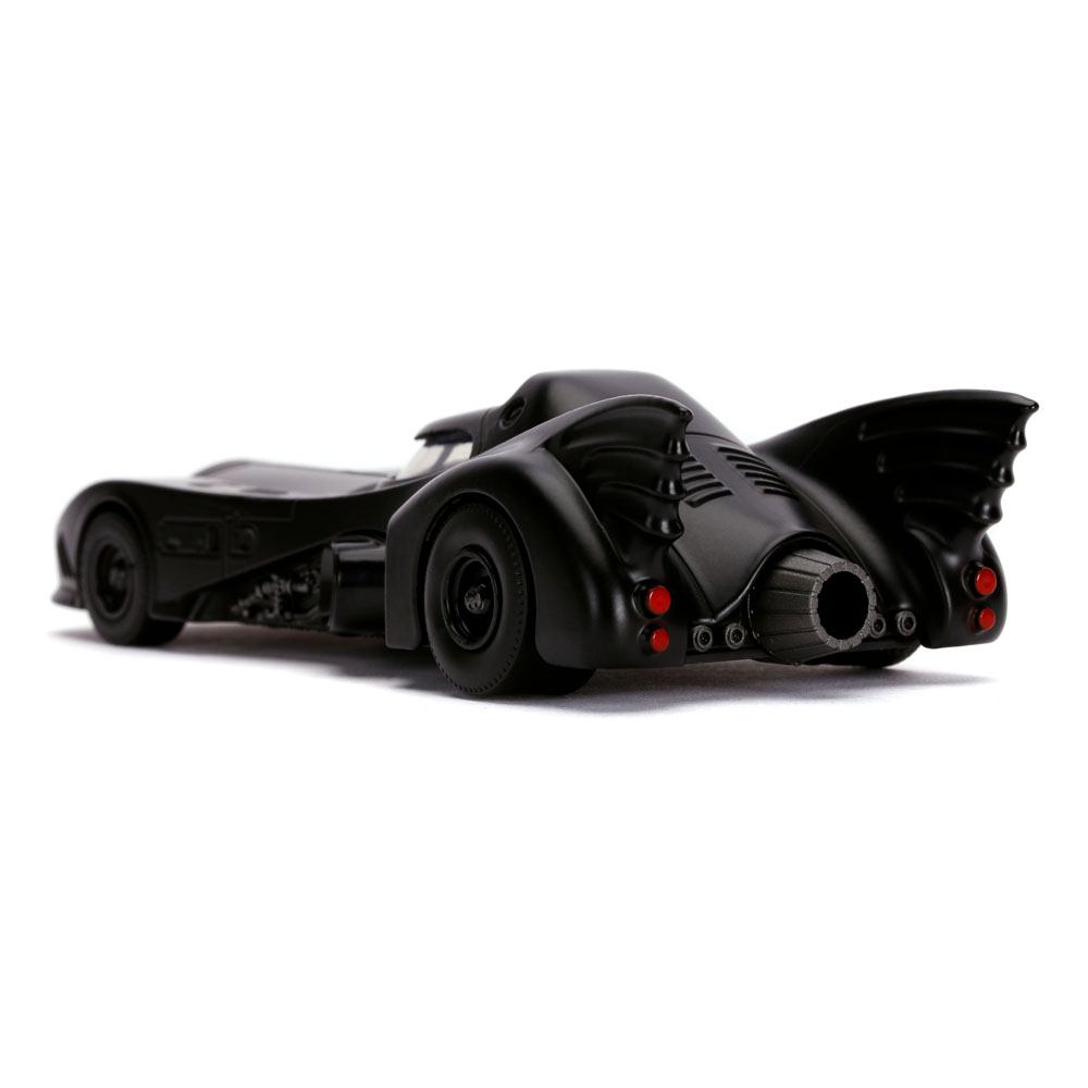 Batmobile and Batman 1:32 