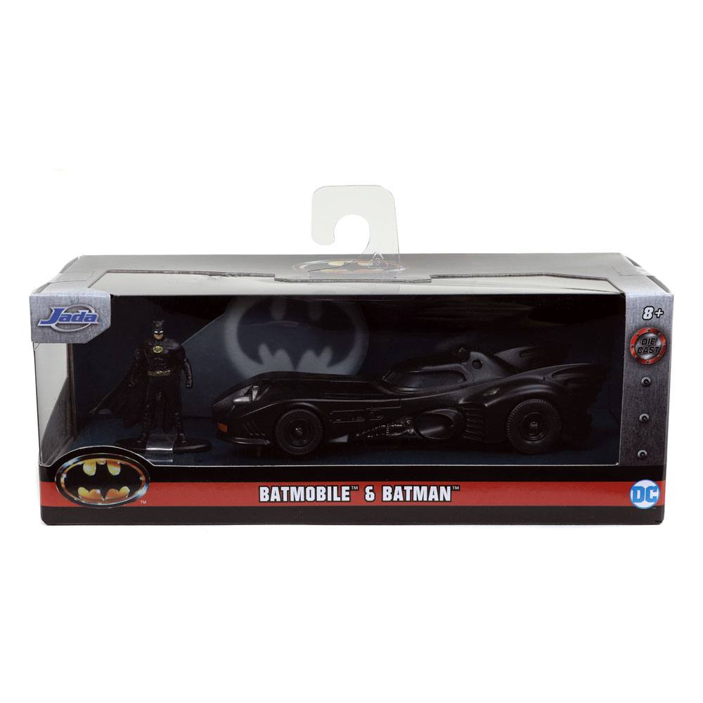 Batmobile and Batman 1:32 