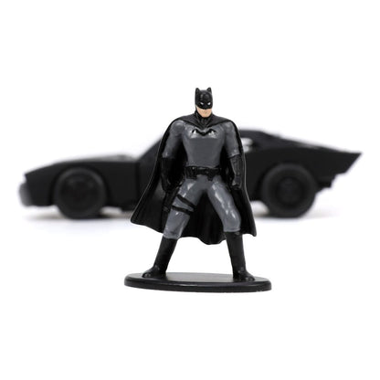 Batman &amp; Batmobile 1:32 