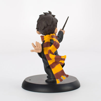 El primer hechizo de Harry Q-Fig